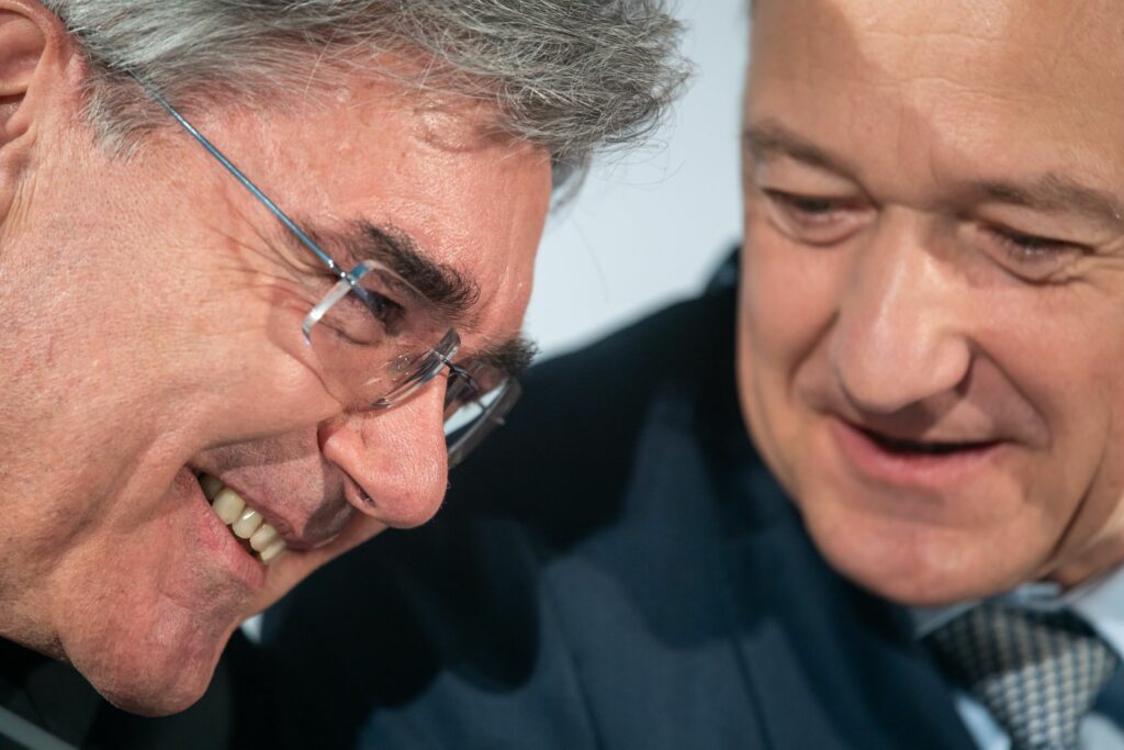 Siemens erhöht nach Milliardengewinn die Prognose