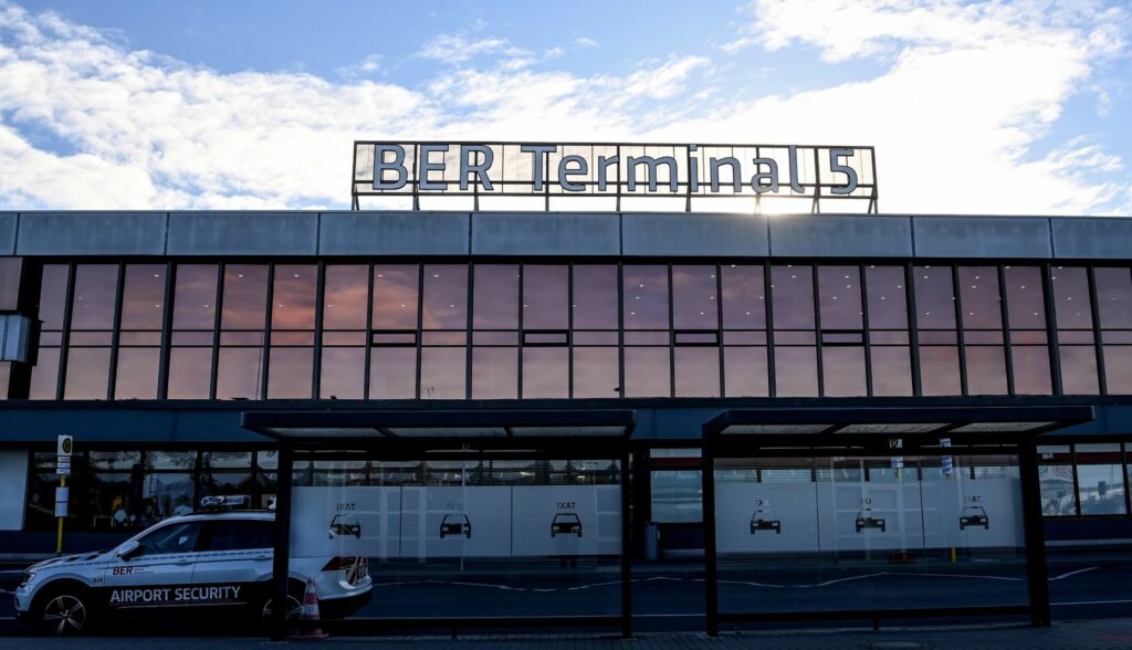 BER-Betreiber schließen Terminal aus DDR-Zeit