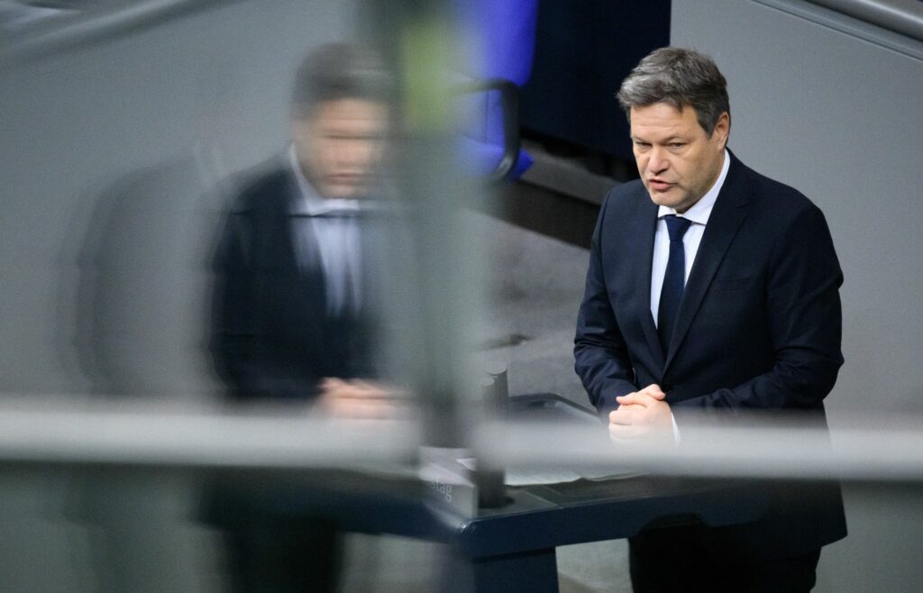 Habeck erwartet weiter sinkende Inflation