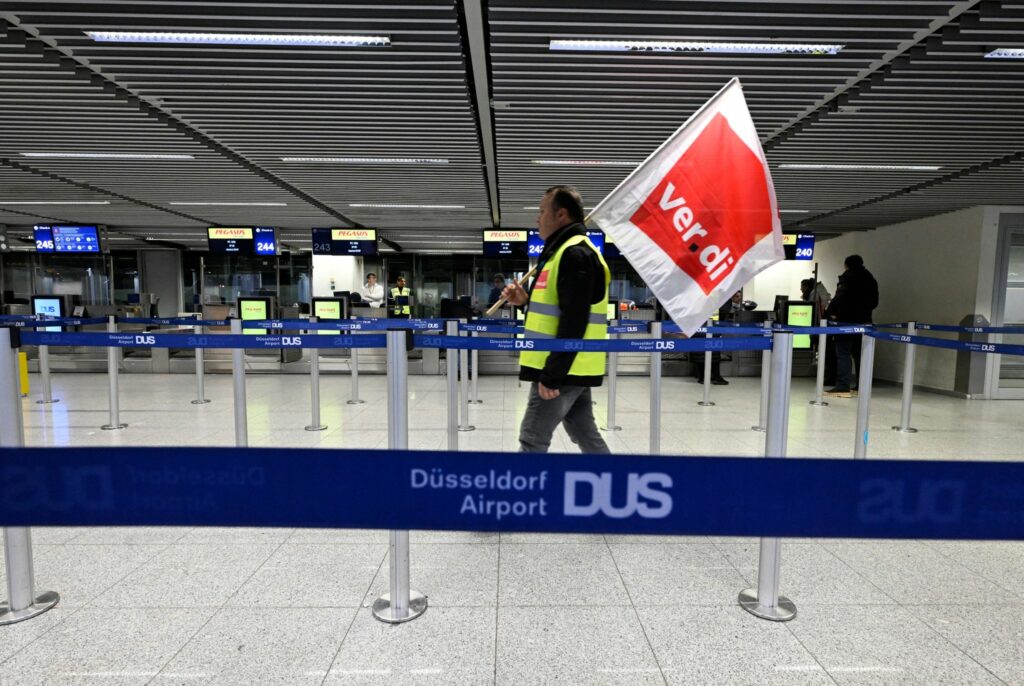 Warnstreik am Düsseldorfer Flughafen hat begonnen