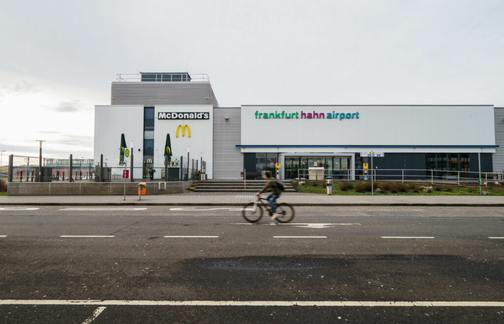 Nürburgring kauft Flughafen Hahn