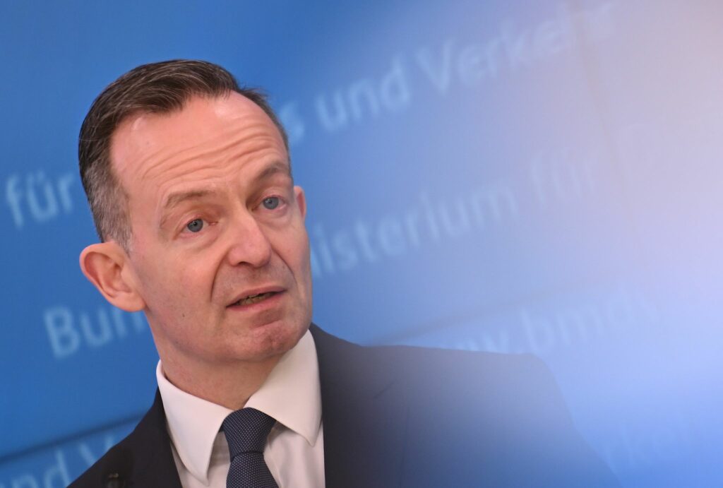 Autopreise, Jobrisiken, Elektro-Wende – Zoff um EU-Abgasnorm