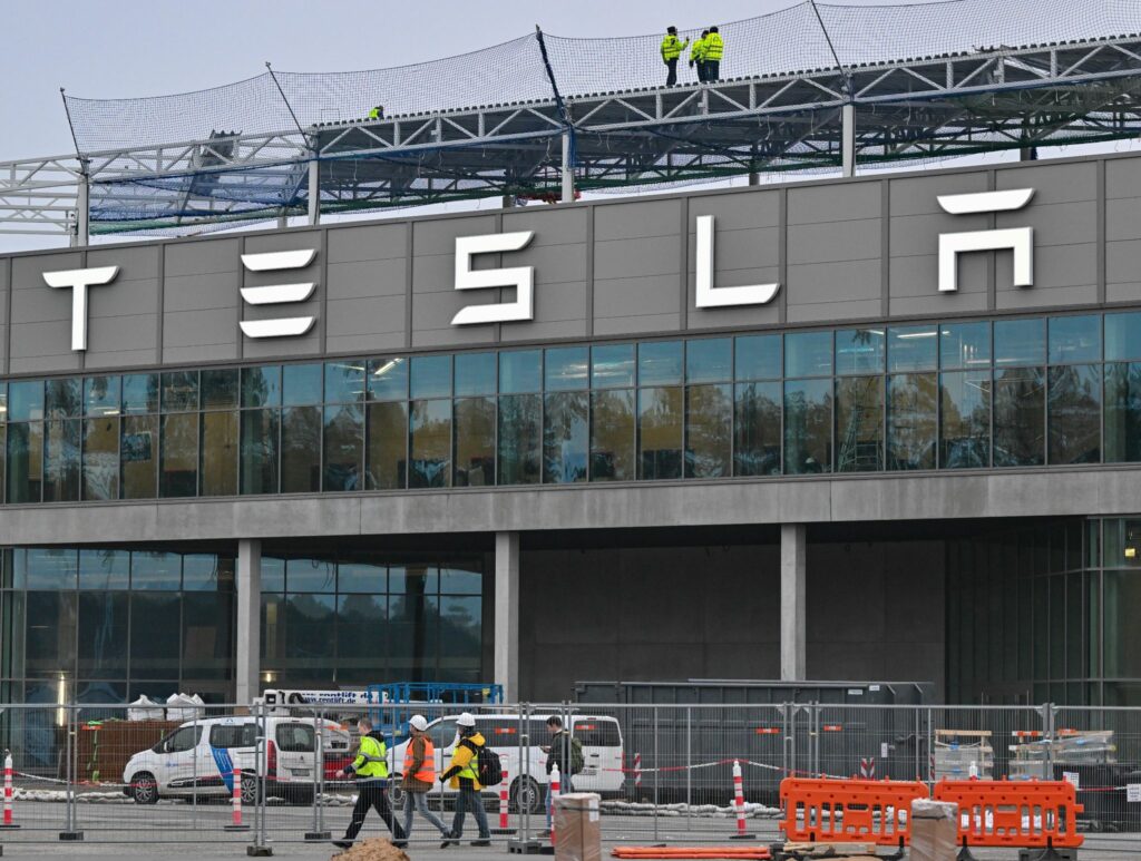 Tesla kippt weitere Auflage für Autofabrik per Widerspruch