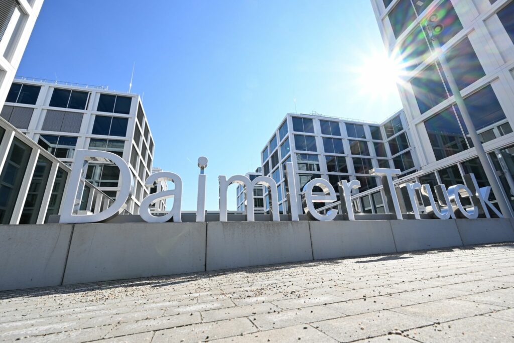 Daimler Truck stellt Entwicklungsplattform um