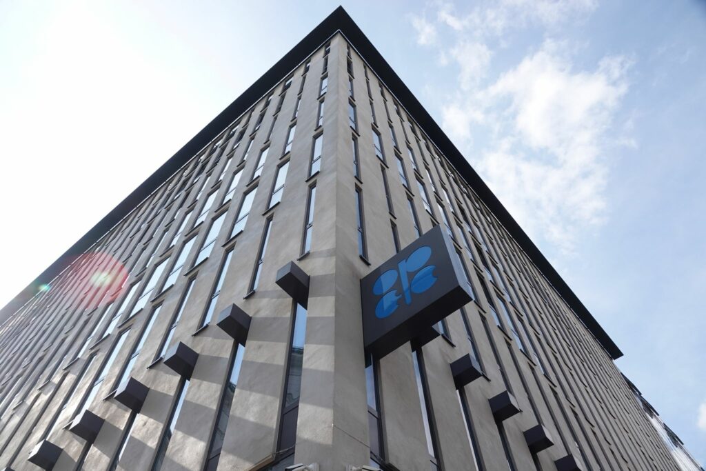 Länder der Opec+ drosseln überraschend die Ölproduktion