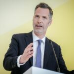 FDP: Heizen mit Holz auch in Neubauten erlauben