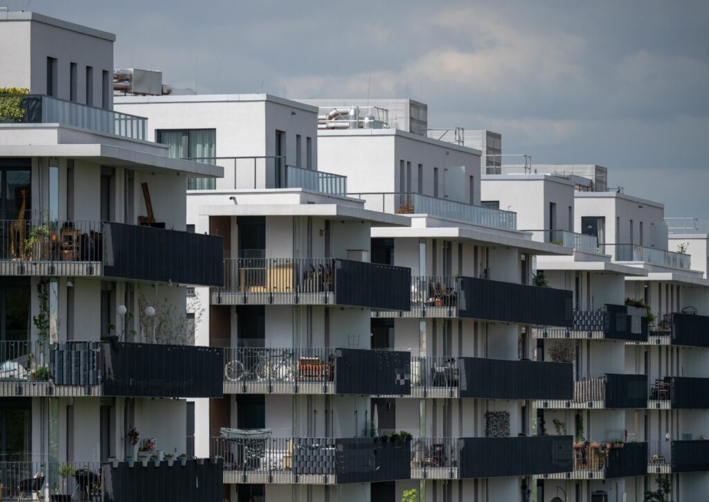 Union und Linke kritisieren Pläne für preiswerte Wohnungen