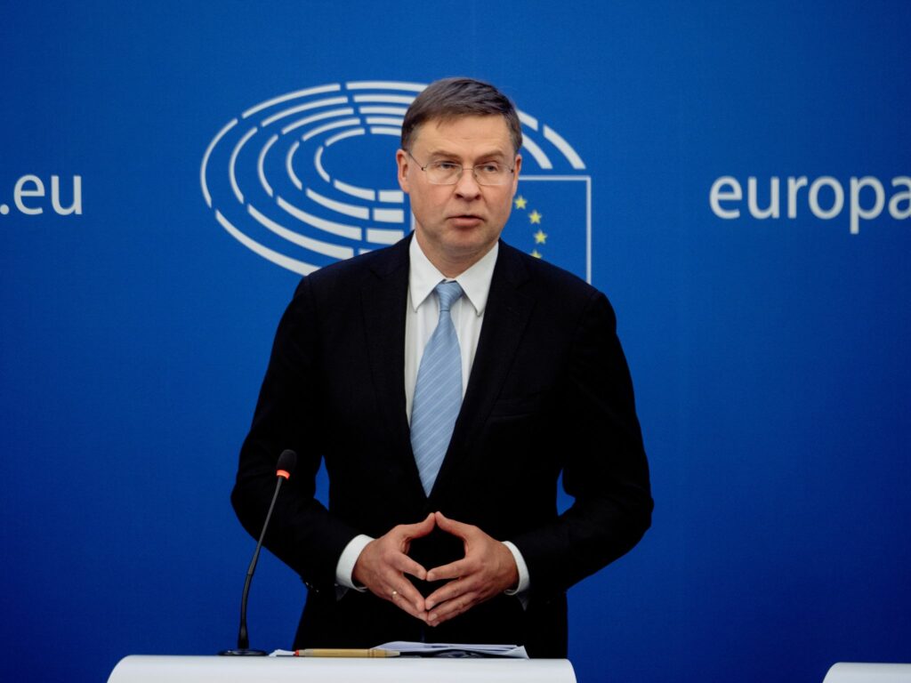 EU-Kommission und EZB: Brauchen Euro als Bargeld und digital
