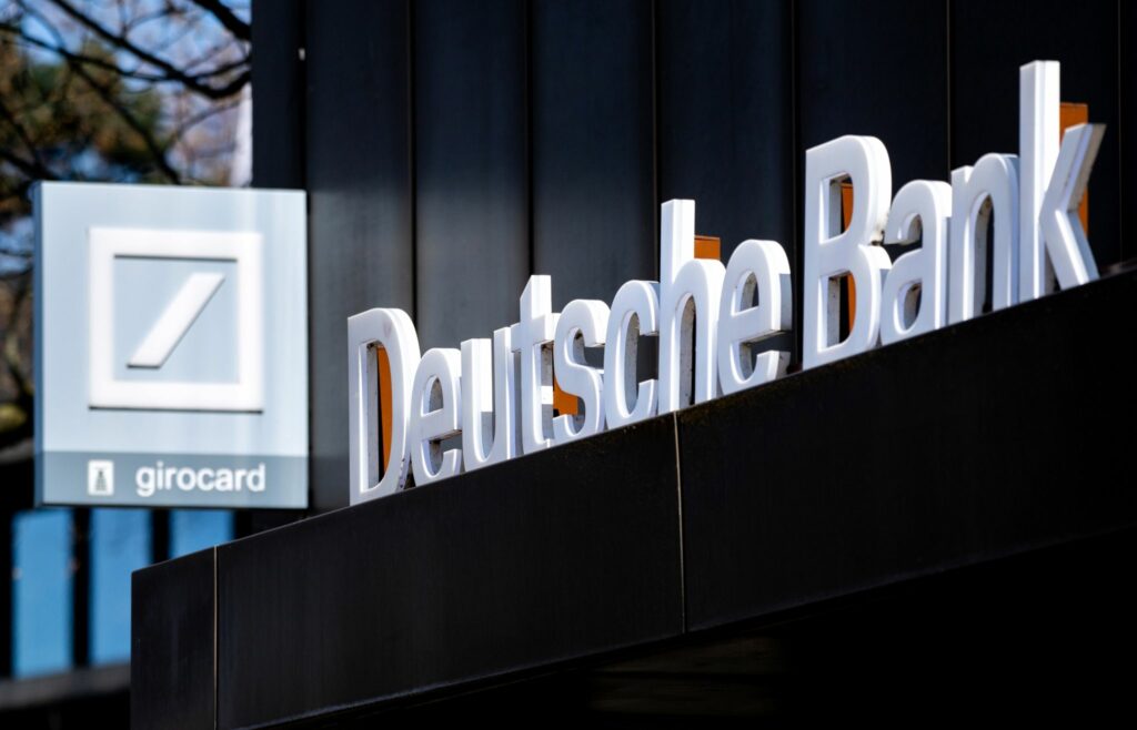 Online und Fusionen – Banken dünnen Filialnetz weiter aus