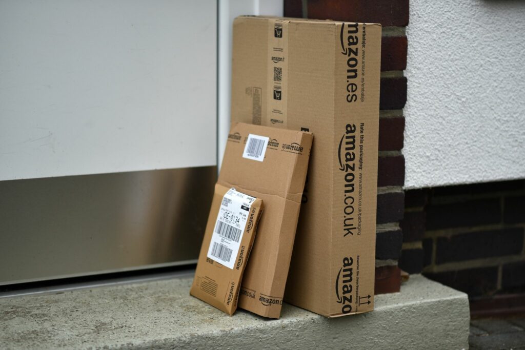 Paket liegt vor der Haustür: Immer mehr Abstellgenehmigungen