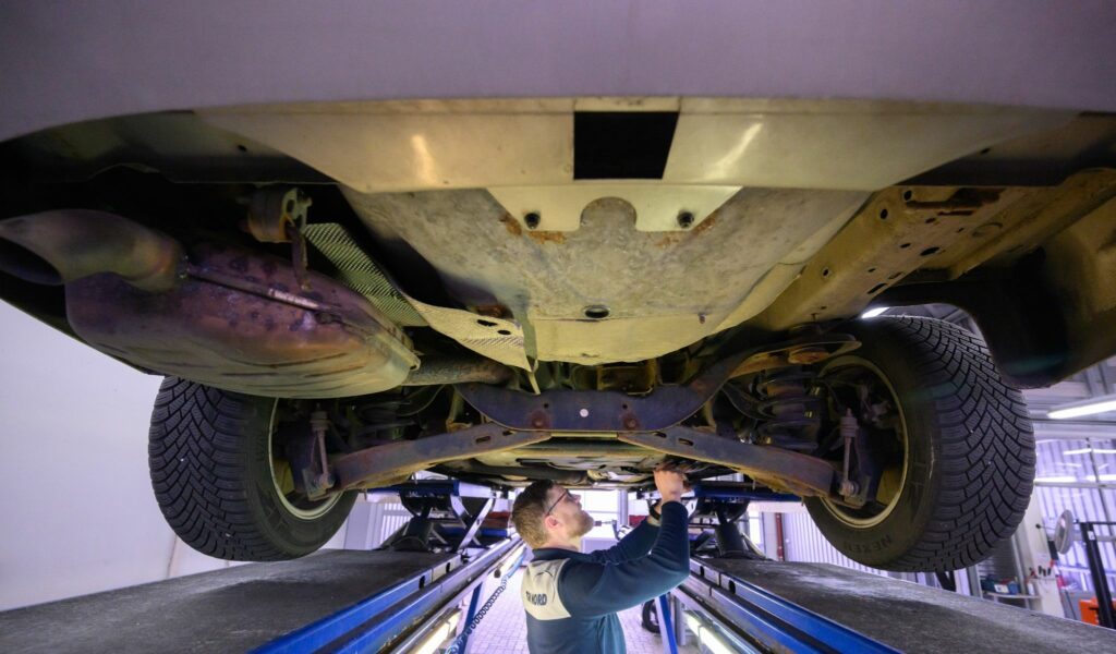 Weniger Autos bei Hauptuntersuchung durchgefallen