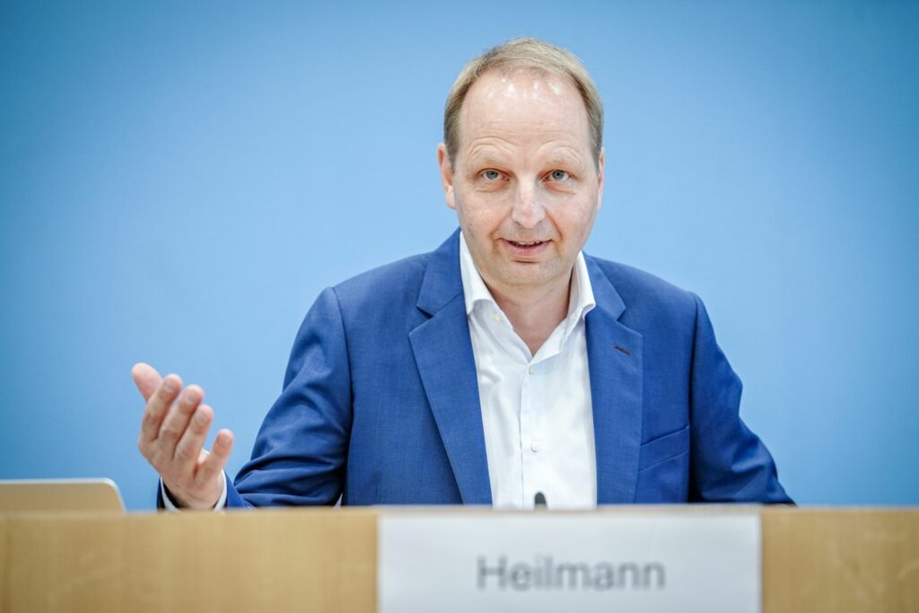 Unionsfraktion sieht 90 offene Fragen beim Heizungsgesetz