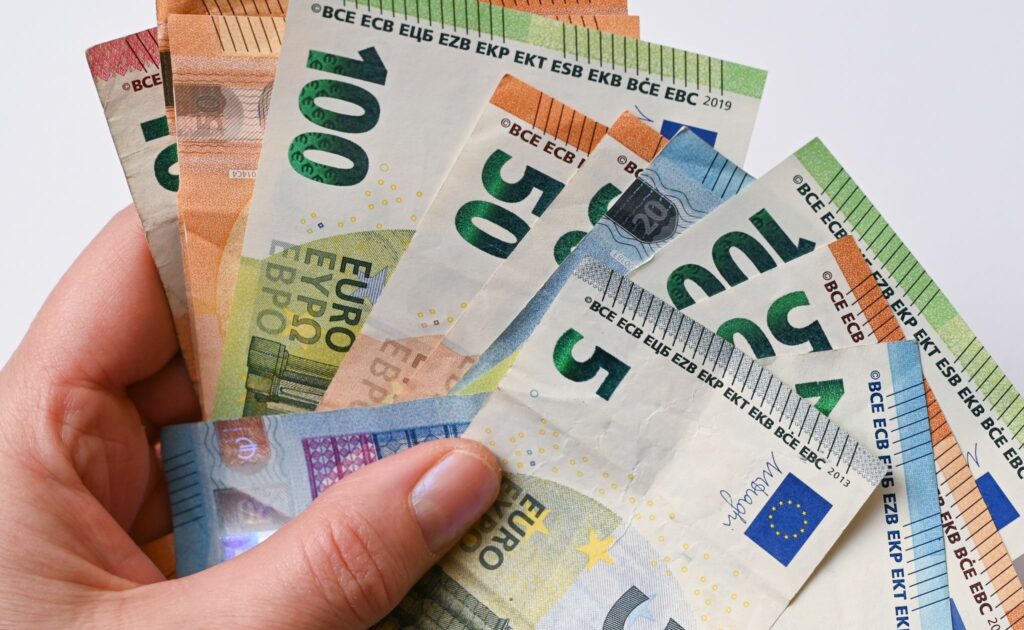 Konjunkturstimmung im Euroraum hellt sich überraschend auf