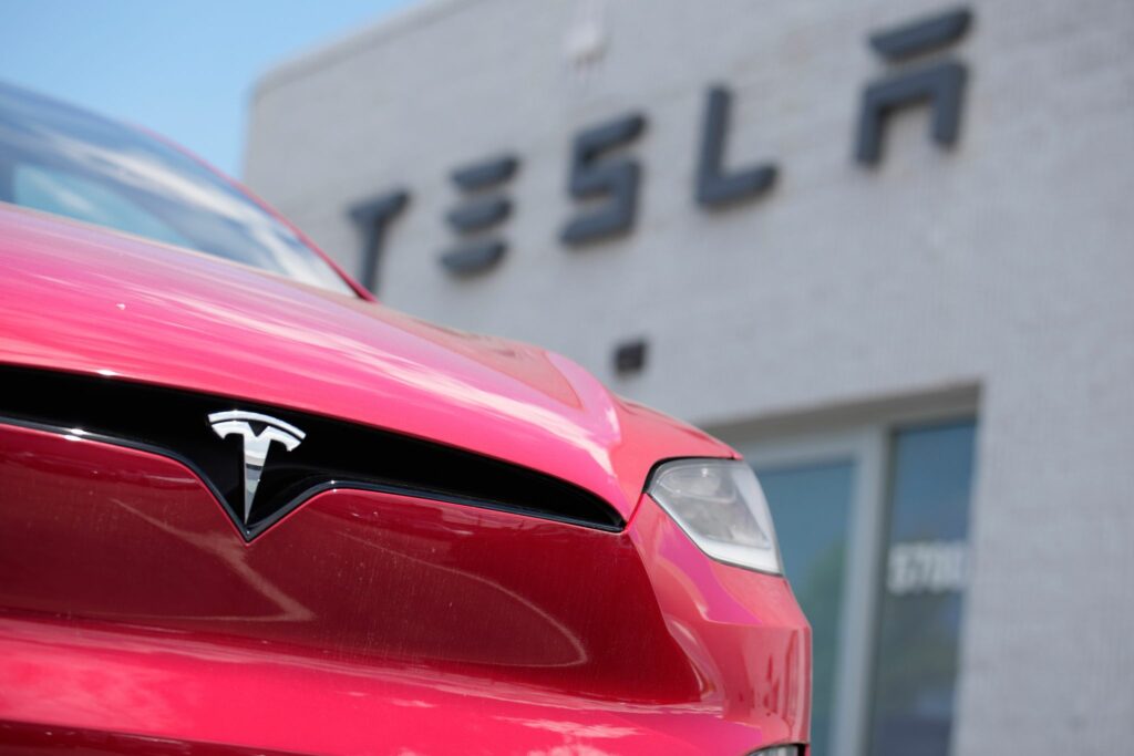 Tesla-Finanzchef zurückgetreten