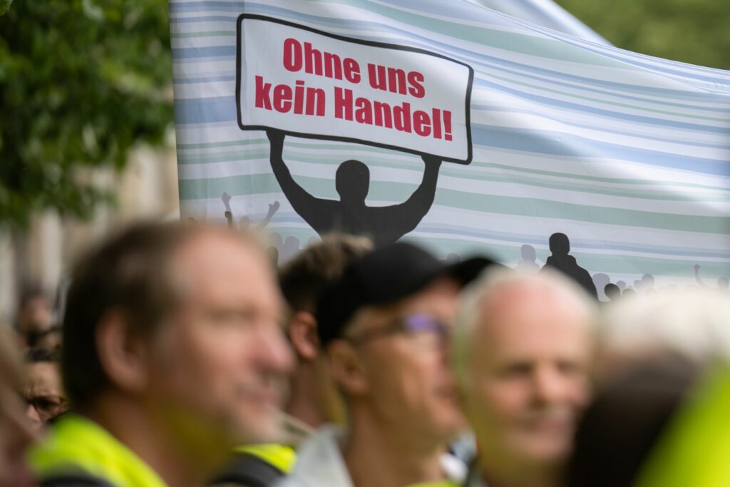 Handelsverband empfiehlt Firmen außertarifliche Erhöhungen