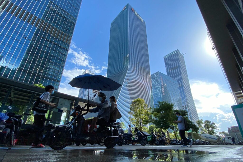 Aktie von Immobilienkonzern Evergrande wieder gehandelt