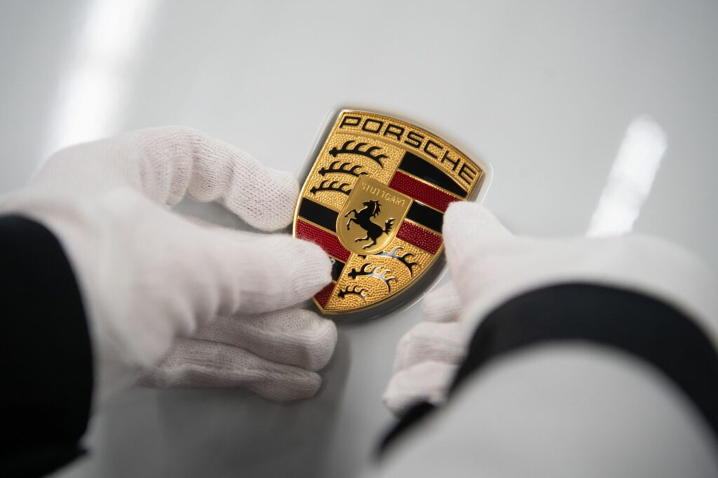 Porsche verkauft mehr Autos