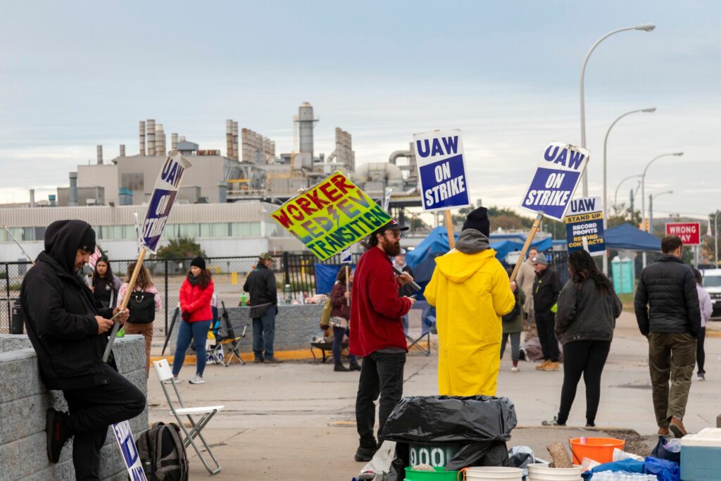 Ford und US-Gewerkschaft UAW einigen sich auf Tarif-Deal