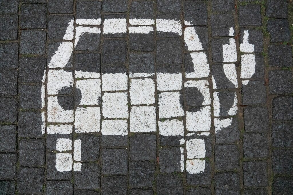 PwC: Deutsche Autobauer holen beim E-Auto-Absatz auf
