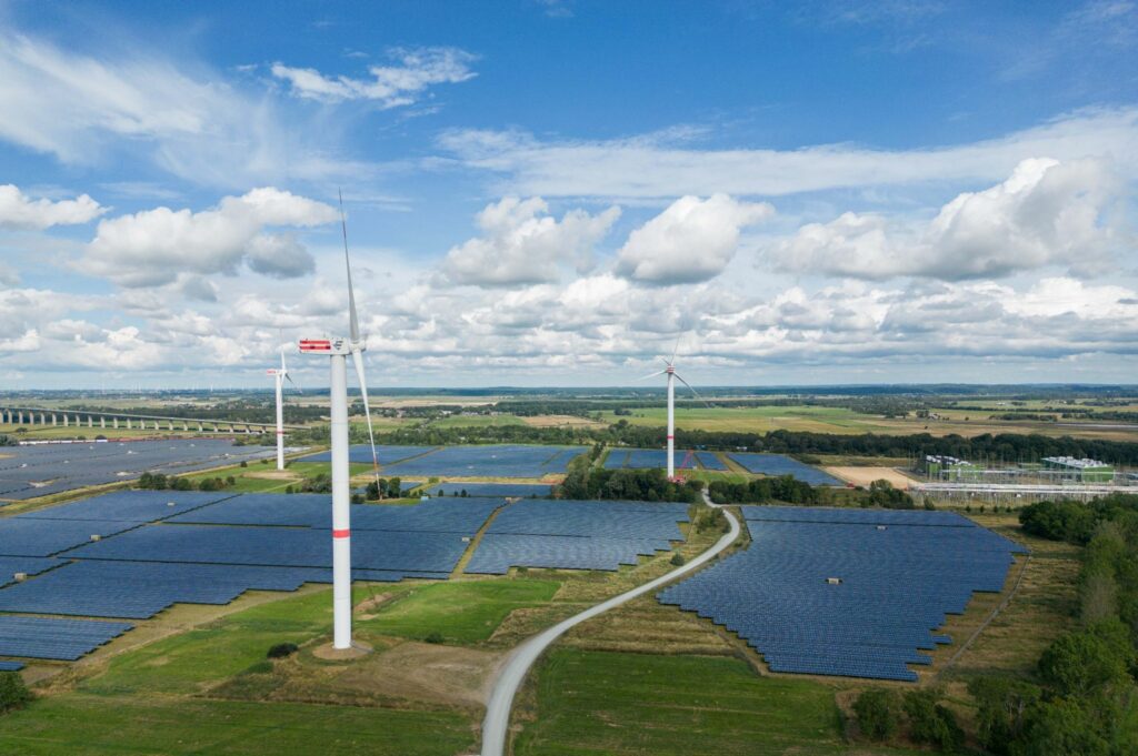 Experte: Erneuerbare Energien lassen Strompreise sinken