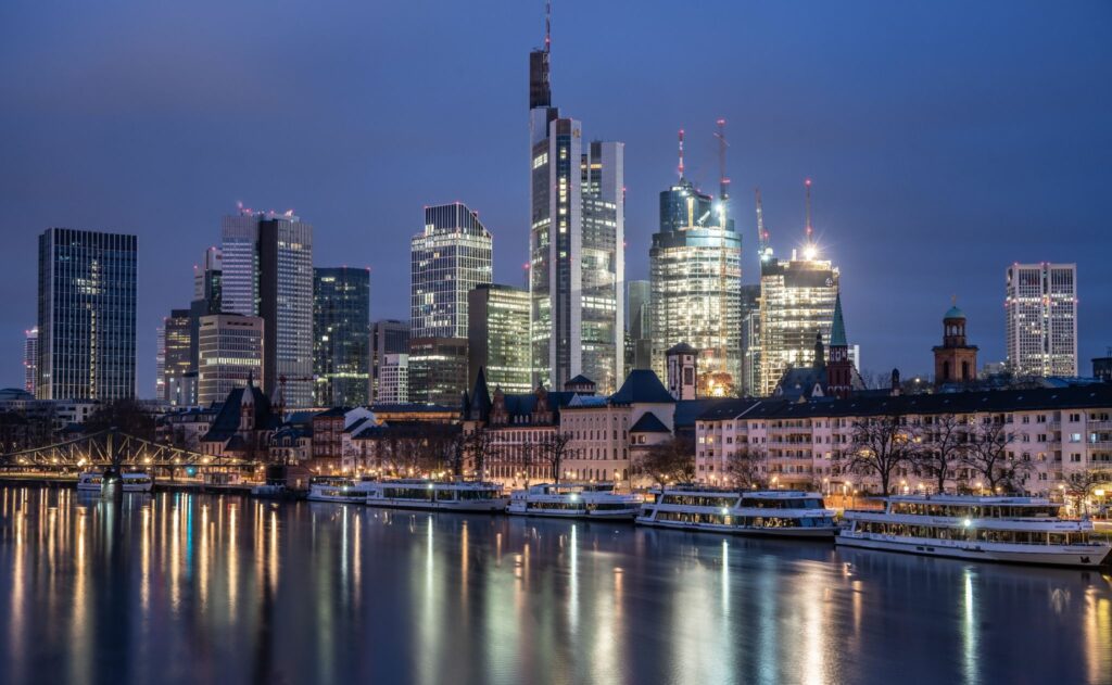 EZB: Rasant gestiegene Zinsen bergen Risiken für Banken