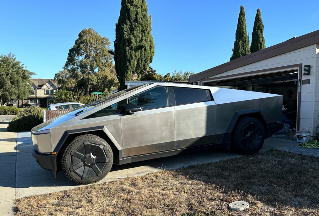 Teslas Elektro-Pickups deutlich teurer als angekündigt