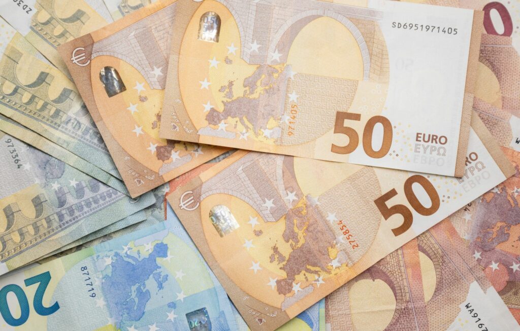 Konjunkturstimmung im Euroraum hellt sich etwas auf