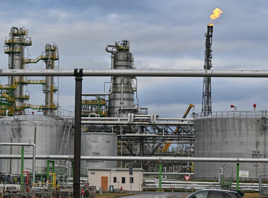 PCK Schwedt: Shell will Anteile an britische Ölfirma abgeben