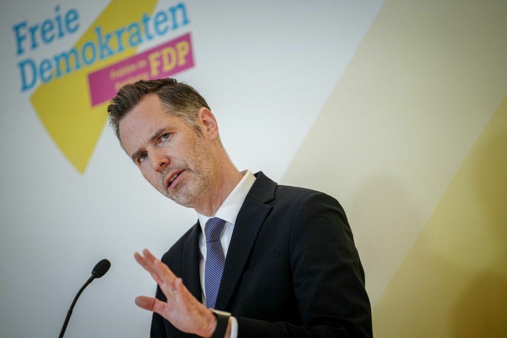 Dürr: Starke Belastung der Landwirte nicht zustimmungsfähig