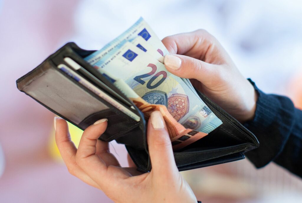 Was bleibt 2024 im Geldbeutel?