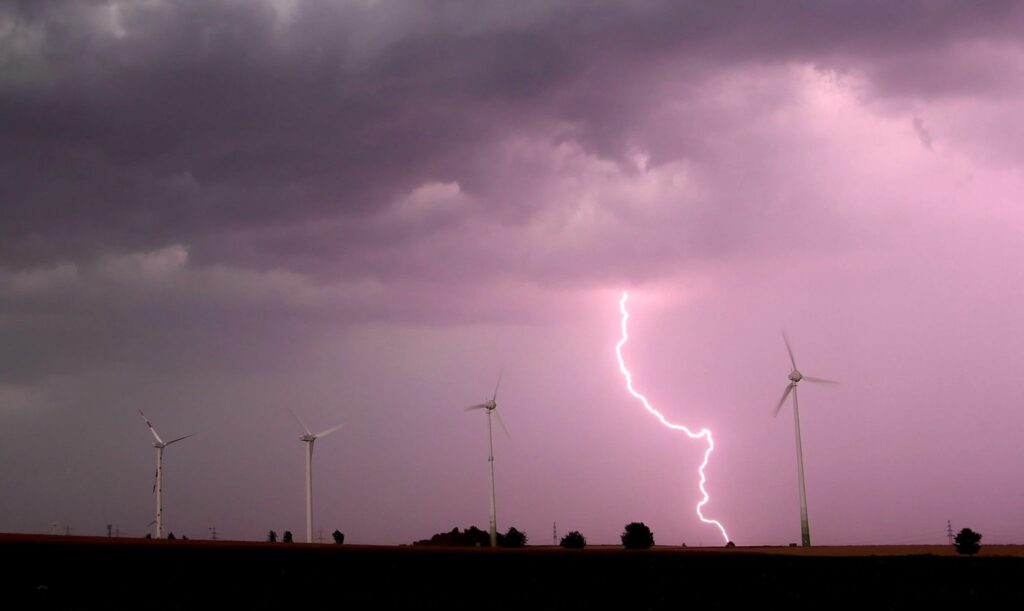 R+V: Klimawandel könnte Versicherungen unbezahlbar machen