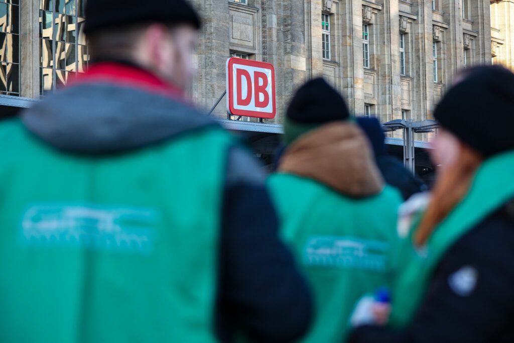 Lokführer bestreiken Bahn sechs Tage lang