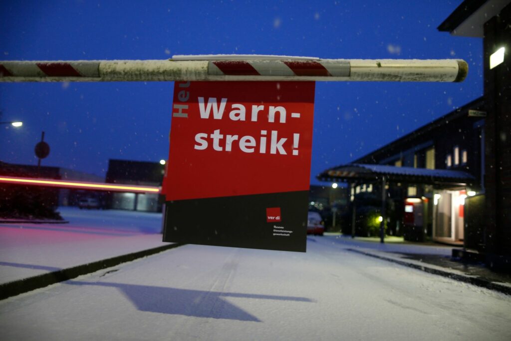 Ganztägige Warnstreiks im ÖPNV – Verdi fordert Entlastung