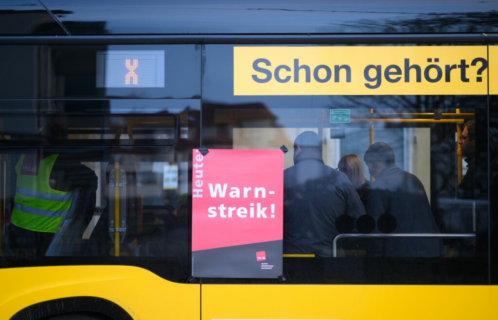 Warum fahren heute Busse und Bahnen nicht?