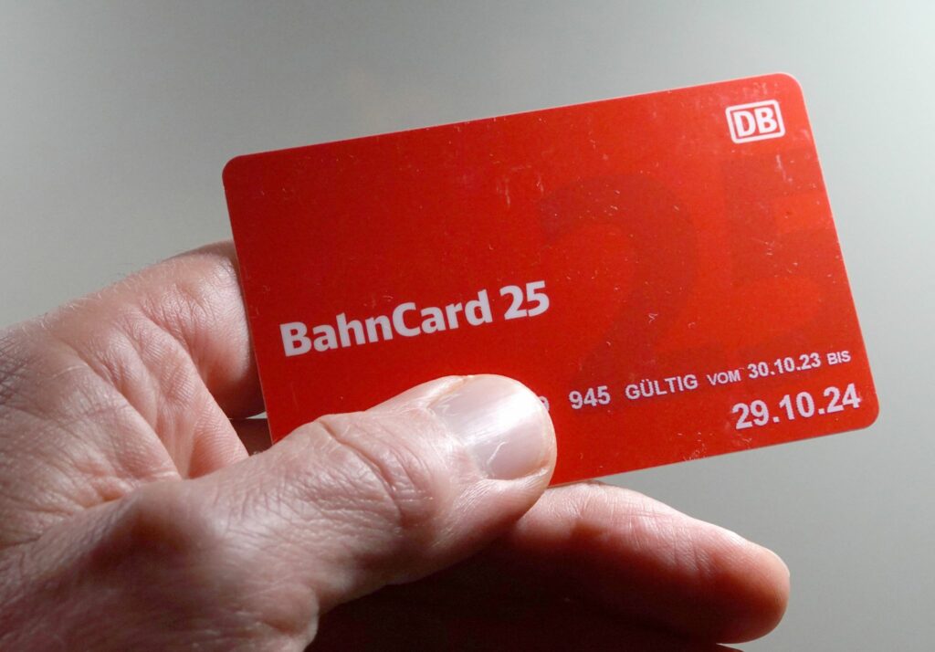 Verbraucherschützer verklagen Bahn wegen Bahncard-Regeln