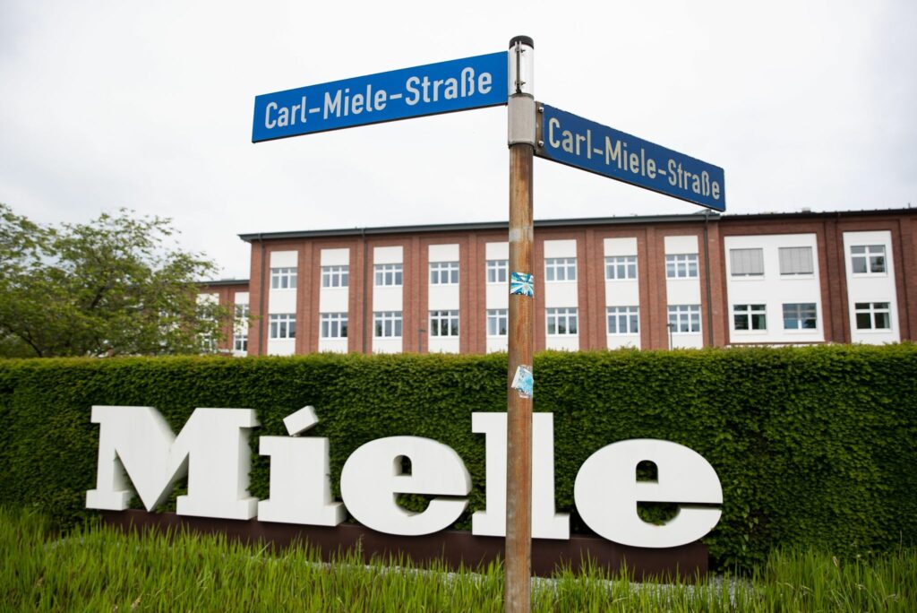 Miele baut 2000 Stellen ab und verlagert nach Polen