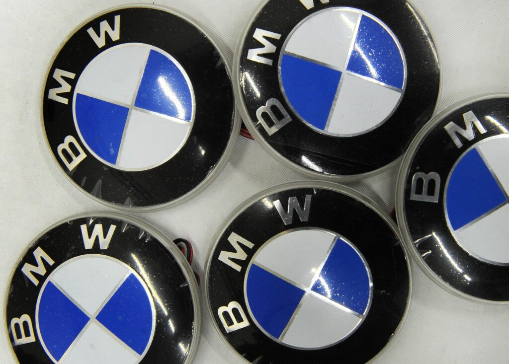 BMW und Amazon klagen erfolgreich gegen Markenpiraterie