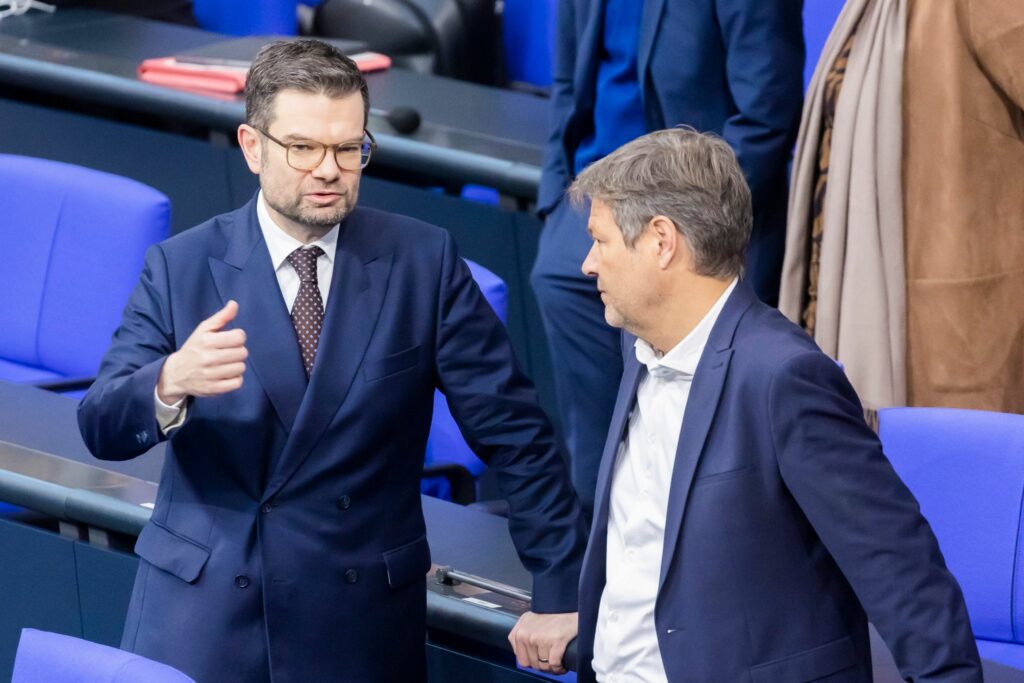 Habeck will mit Praxischecks Bürokratie abbauen