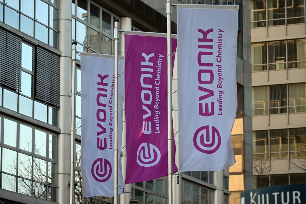 Chemiekonzern Evonik will weltweit 2000 Stellen abbauen