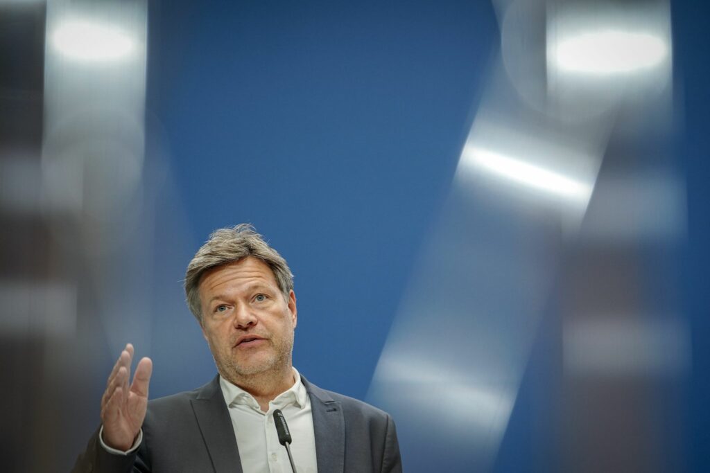 Habeck: Strompreise auch nach Atomausstieg gefallen