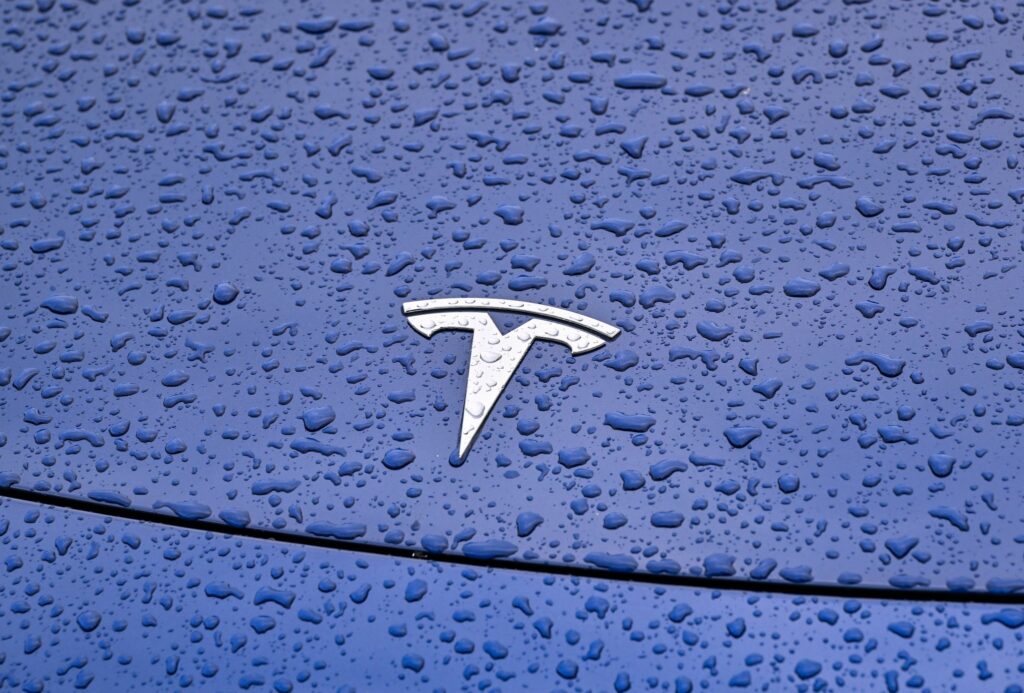 Tesla mit erstem Umsatzrückgang seit Jahren