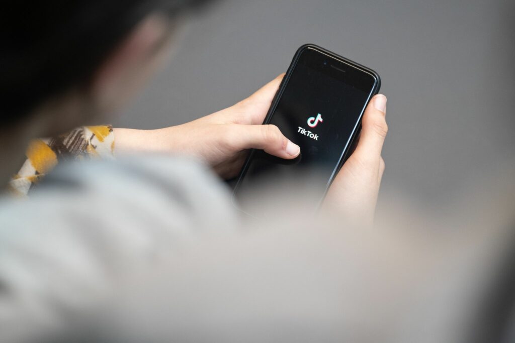 US-Behörde mit neuen Vorwürfen gegen Tiktok