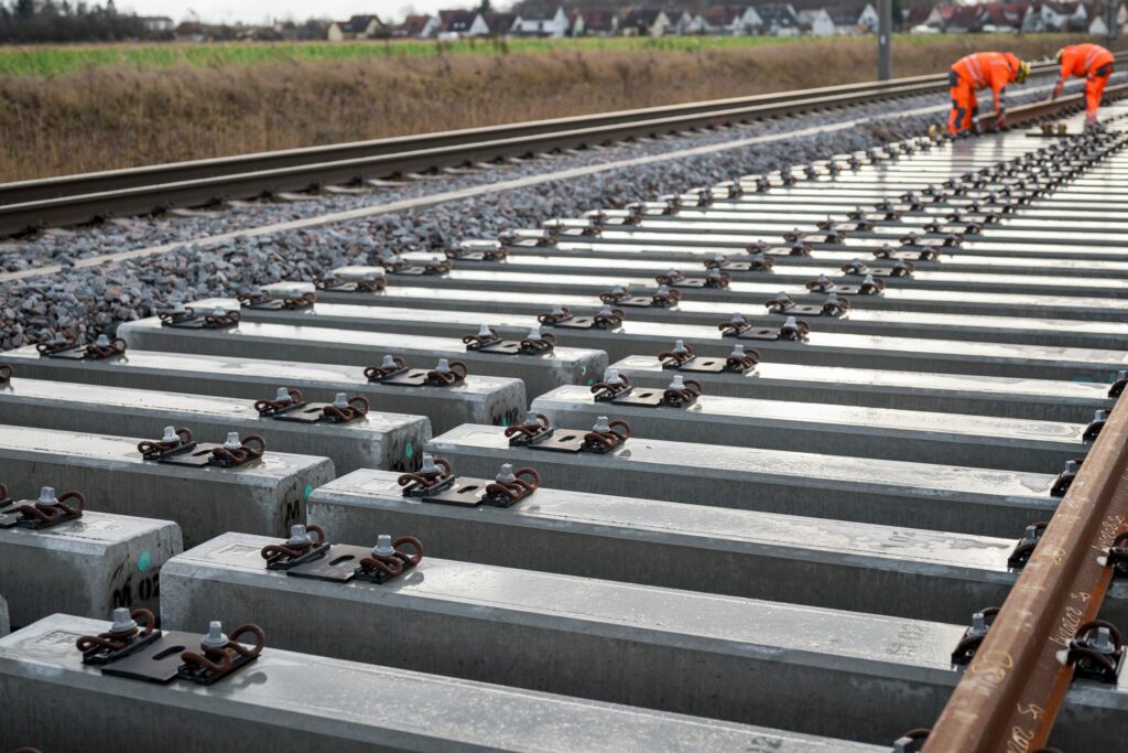Die Bahn braucht Milliarden – Wo soll das Geld herkommen?