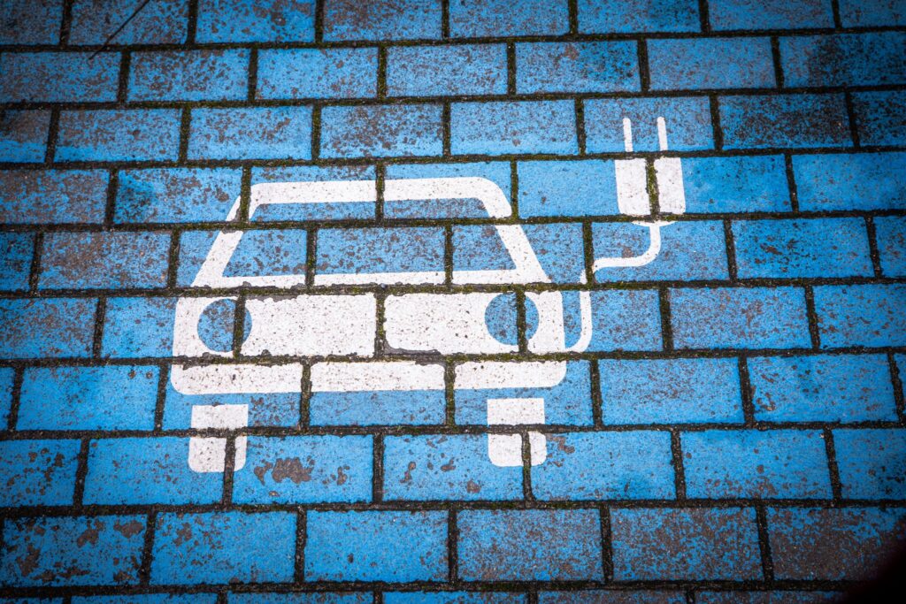 Elektro statt Verbrenner? Wechselbereitschaft zieht nicht an