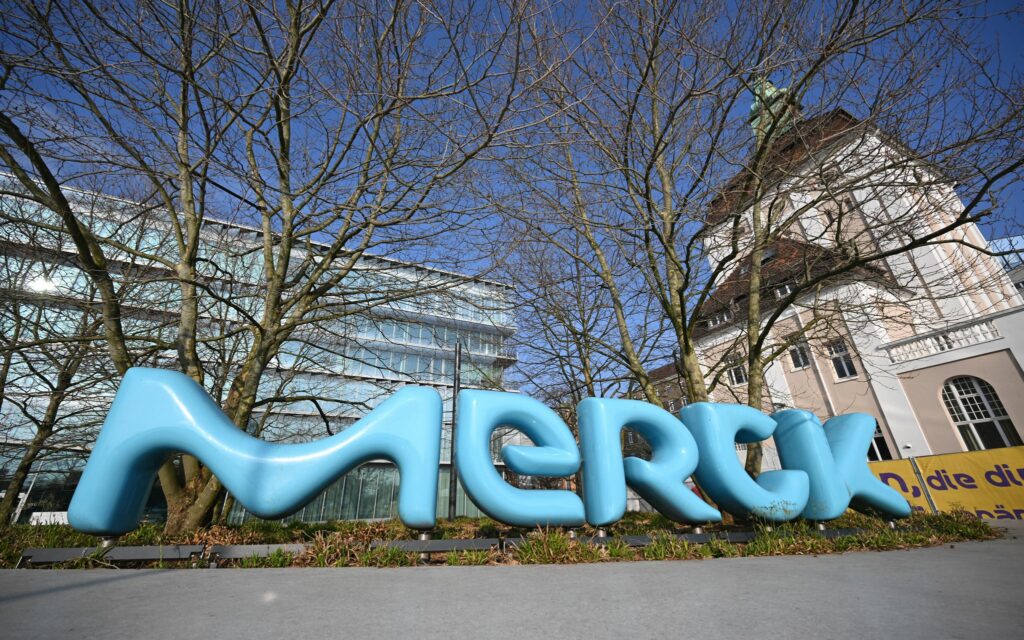 Merck vor Milliardenübernahme von Krebsspezialisten