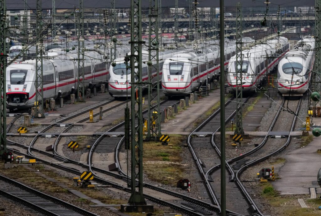 Union sieht noch viele schwierige Jahre für Bahnkunden