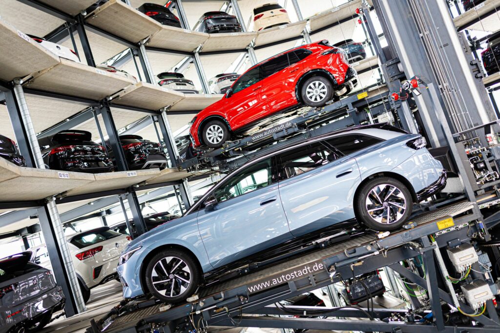 VW dominiert deutschen E-Auto-Markt – Tesla fällt aus Top10